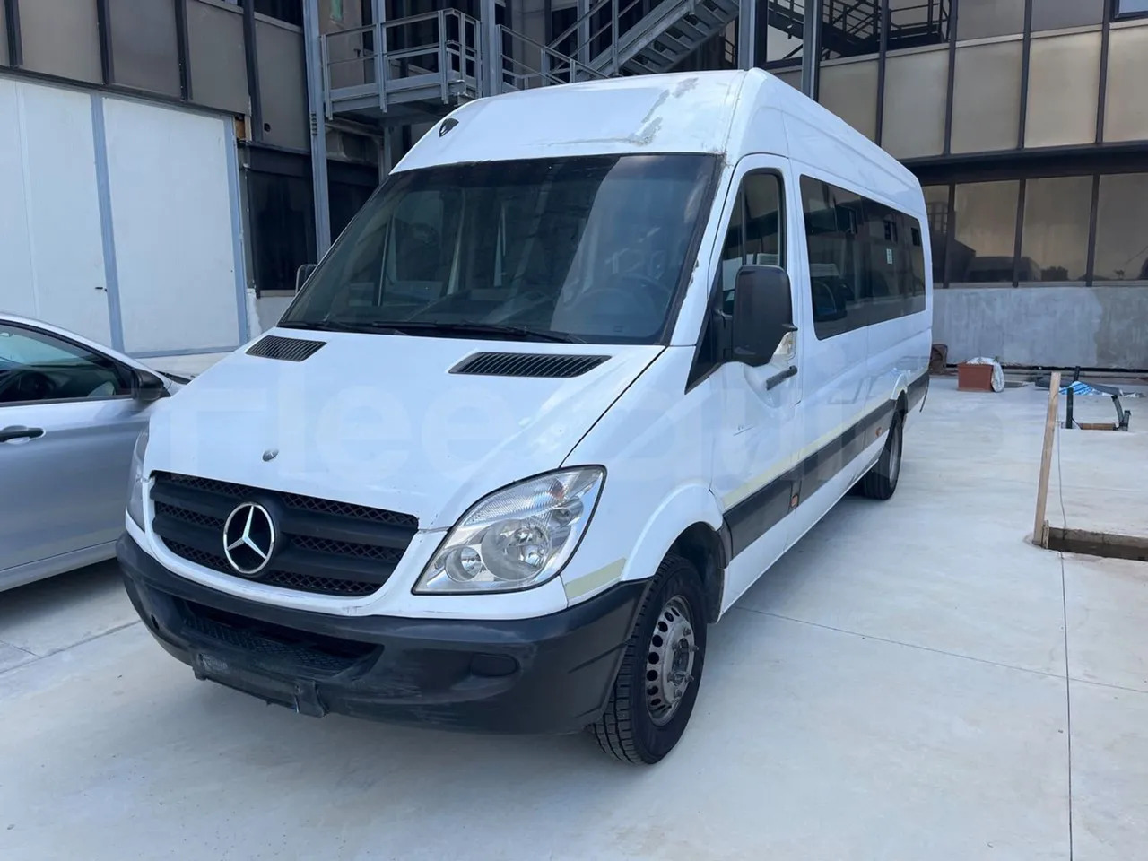 Mercedes-Benz Sprinter - 대형 버스 : 사진 4 Mercedes-Benz Sprinter - 대형 버스 : 사진 4