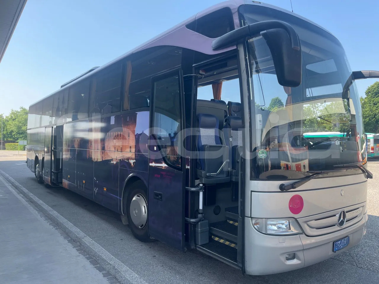 Mercedes-Benz Tourismo - 대형 버스 : 사진 1 Mercedes-Benz Tourismo - 대형 버스 : 사진 1