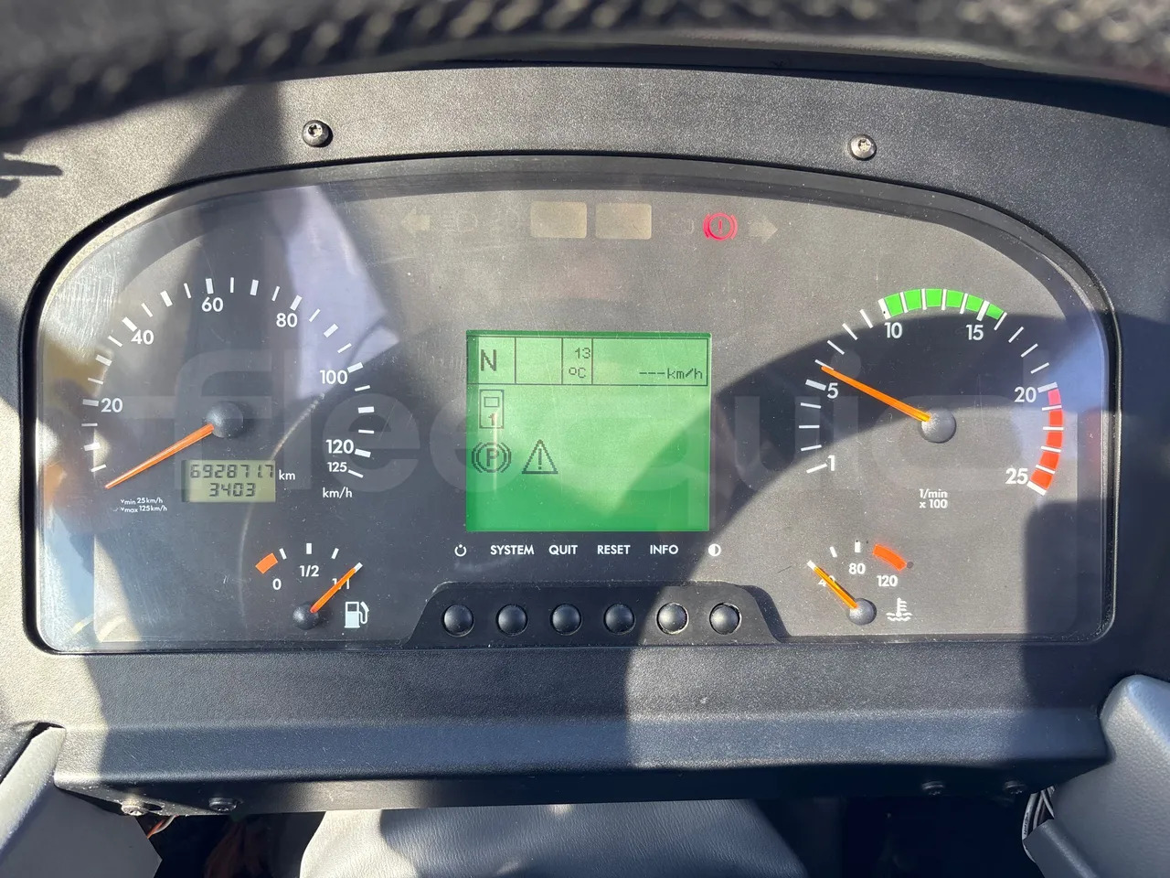 Mercedes-Benz Tourismo - 대형 버스 : 사진 3 Mercedes-Benz Tourismo - 대형 버스 : 사진 3