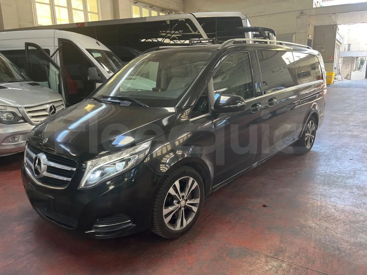 Mercedes-Benz Viano - 소형 버스, 승합차 : 사진 4 Mercedes-Benz Viano - 소형 버스, 승합차 : 사진 4