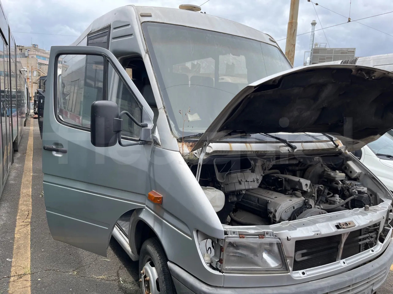 N. 2 Mercedes-Benz 414T - 소형 버스, 승합차 : 사진 1 N. 2 Mercedes-Benz 414T - 소형 버스, 승합차 : 사진 1