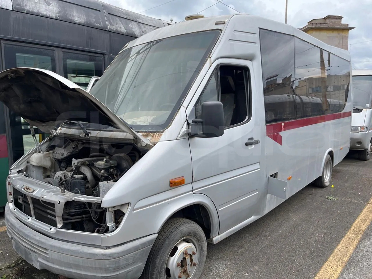 N. 2 Mercedes-Benz 414T - 소형 버스, 승합차 : 사진 3 N. 2 Mercedes-Benz 414T - 소형 버스, 승합차 : 사진 3