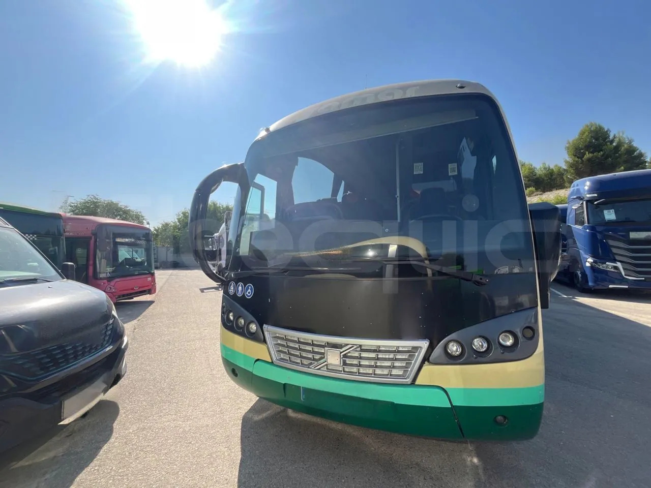 Volvo B12B - 대형 버스 : 사진 1 Volvo B12B - 대형 버스 : 사진 1