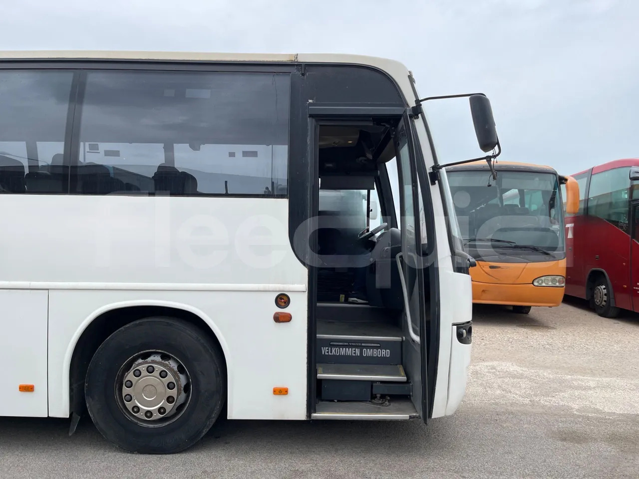 대형 버스 Volvo B12 : 사진 15