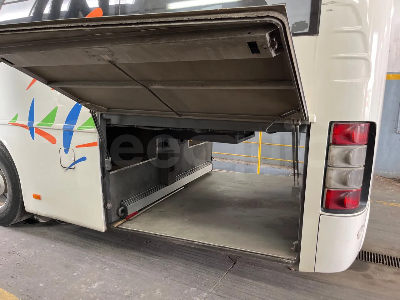 대형 버스 Volvo B12 : 사진 7