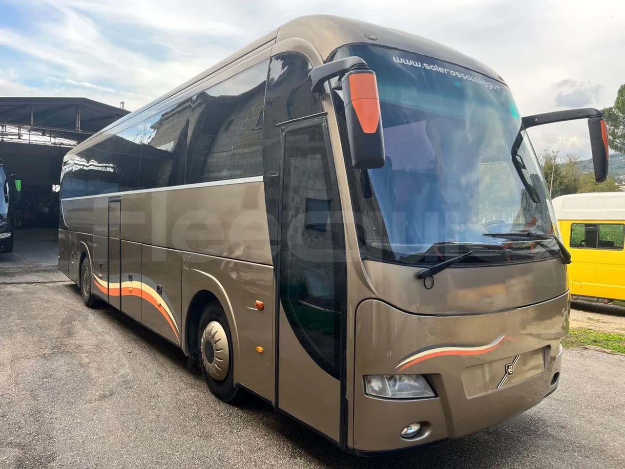 Volvo Barbi Genesis - 대형 버스 : 사진 1 Volvo Barbi Genesis - 대형 버스 : 사진 1