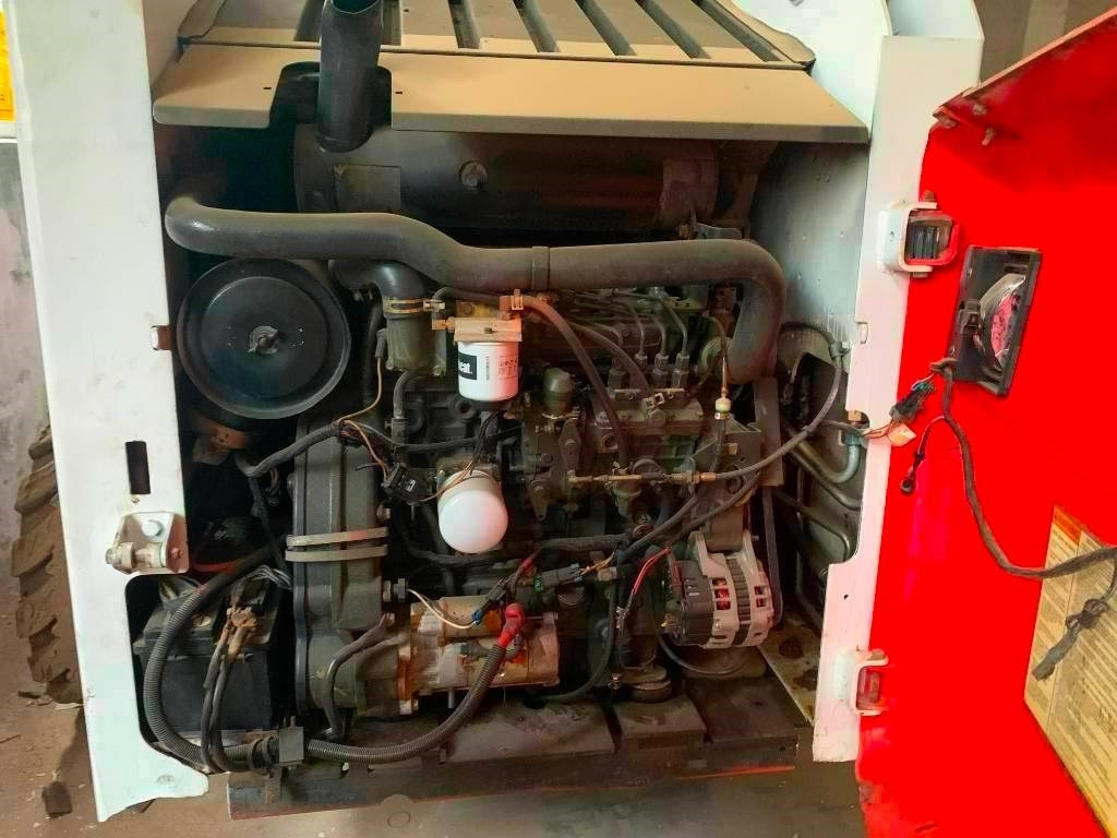 Bobcat S 300 - 스키드 스티어 로더 : 사진 3 Bobcat S 300 - 스키드 스티어 로더 : 사진 3