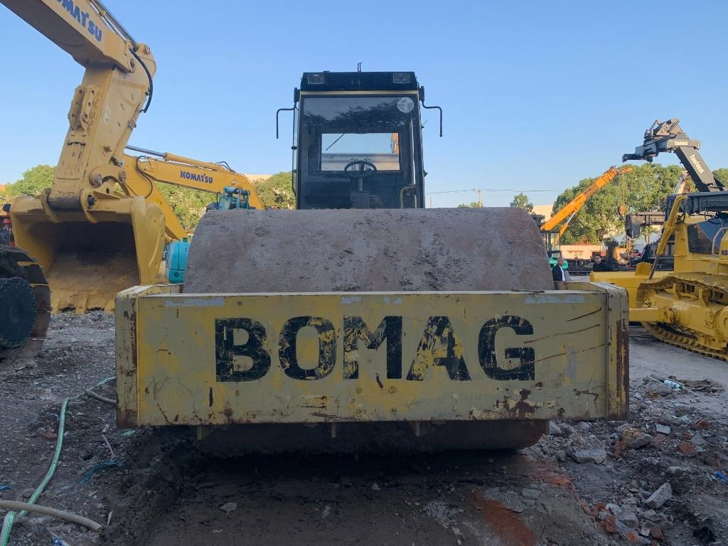 Bomag BW 225 D-3 - 로드 롤러 : 사진 2 Bomag BW 225 D-3 - 로드 롤러 : 사진 2