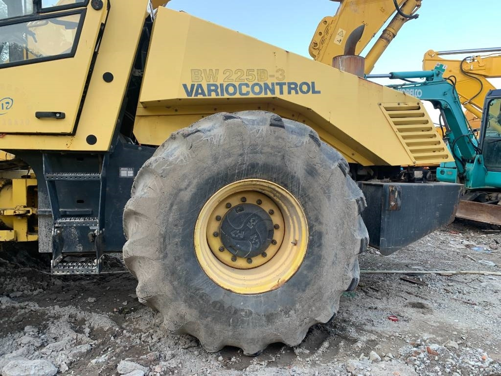 Bomag BW 225 D-3 - 로드 롤러 : 사진 4 Bomag BW 225 D-3 - 로드 롤러 : 사진 4