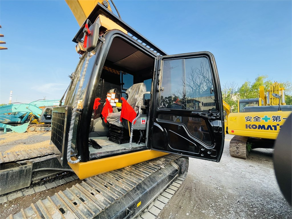 CAT 320D2 L - 굴착기 : 사진 3 CAT 320D2 L - 굴착기 : 사진 3
