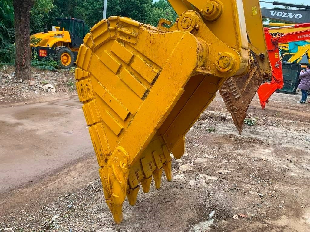 CAT 323 D L - 크롤러 굴삭기 : 사진 2 CAT 323 D L - 크롤러 굴삭기 : 사진 2