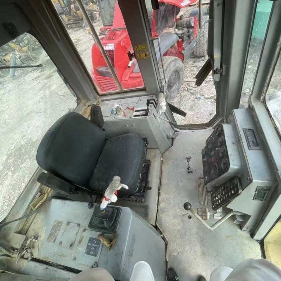 CAT D 6 G - 불도저 : 사진 4 CAT D 6 G - 불도저 : 사진 4
