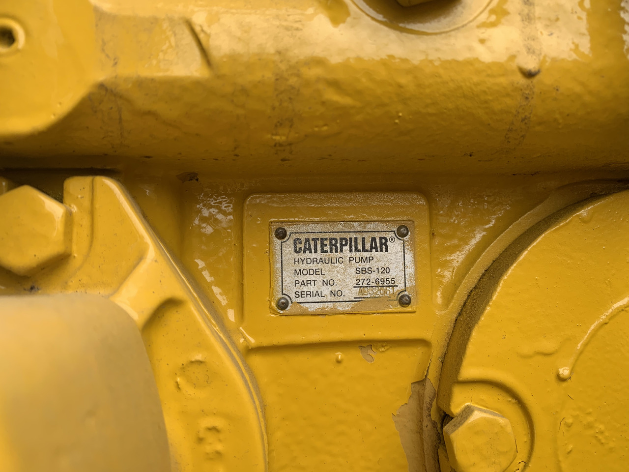 신규 굴착기 CATERPILLAR 323D2L : 사진 12