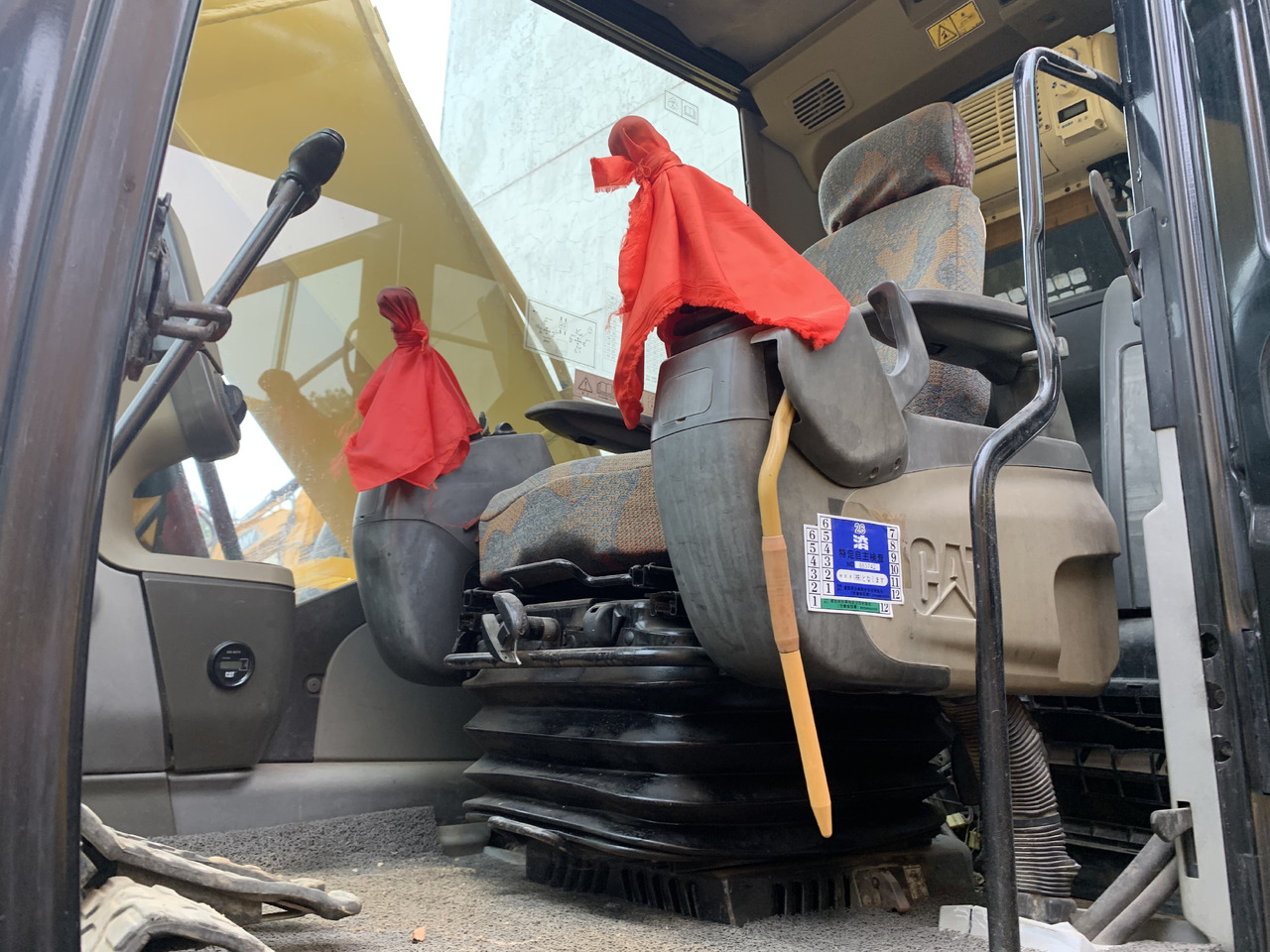 CATERPILLAR 323D2L - 굴착기 : 사진 4 CATERPILLAR 323D2L - 굴착기 : 사진 4