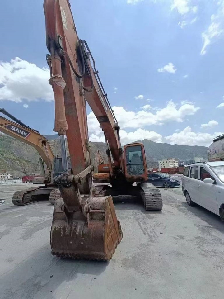 Doosan DH225LC-9 - 크롤러 굴삭기 : 사진 1 Doosan DH225LC-9 - 크롤러 굴삭기 : 사진 1