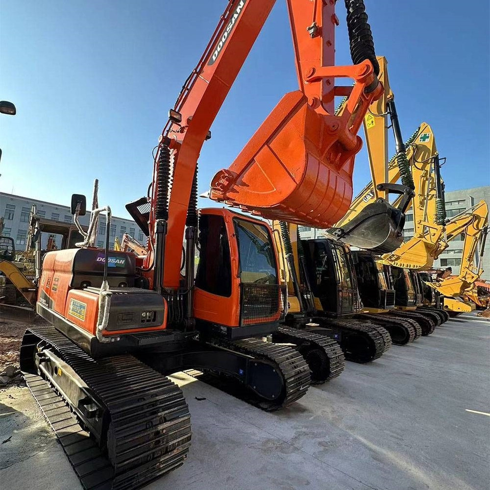Doosan DX150LC-9C - 크롤러 굴삭기 : 사진 3 Doosan DX150LC-9C - 크롤러 굴삭기 : 사진 3