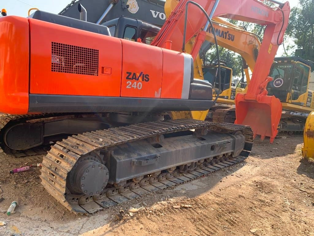 Hitachi Zaxis 240 - 크롤러 굴삭기 : 사진 3 Hitachi Zaxis 240 - 크롤러 굴삭기 : 사진 3