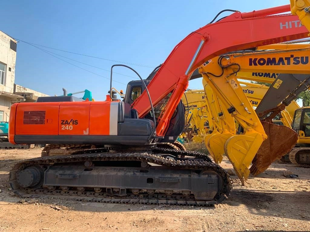 Hitachi Zaxis 240 - 크롤러 굴삭기 : 사진 2 Hitachi Zaxis 240 - 크롤러 굴삭기 : 사진 2
