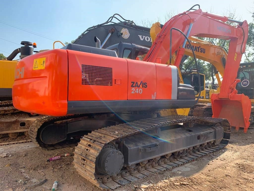 Hitachi Zaxis 240 - 크롤러 굴삭기 : 사진 1 Hitachi Zaxis 240 - 크롤러 굴삭기 : 사진 1