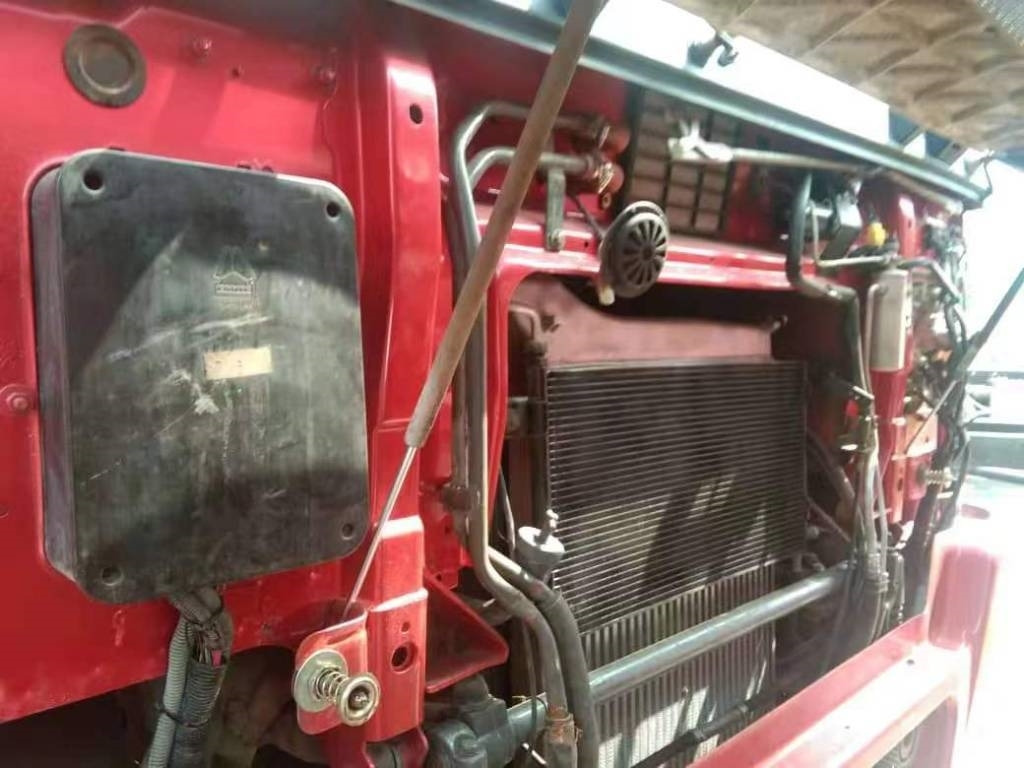 Howo 6X4  - 덤프트럭 : 사진 4 Howo 6X4  - 덤프트럭 : 사진 4