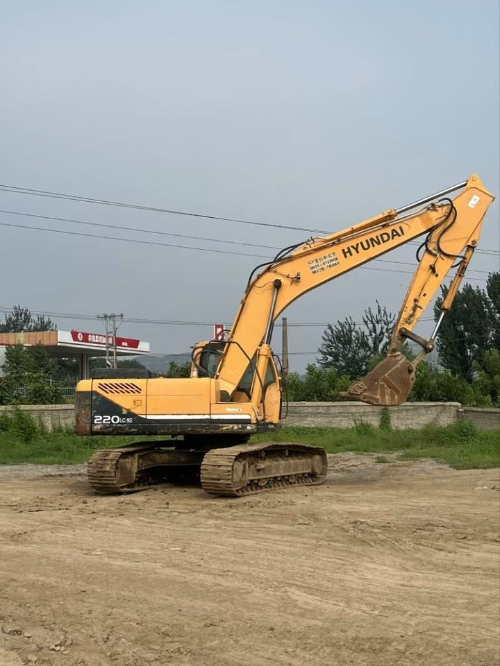 Hyundai R220-9S - 크롤러 굴삭기 : 사진 1 Hyundai R220-9S - 크롤러 굴삭기 : 사진 1