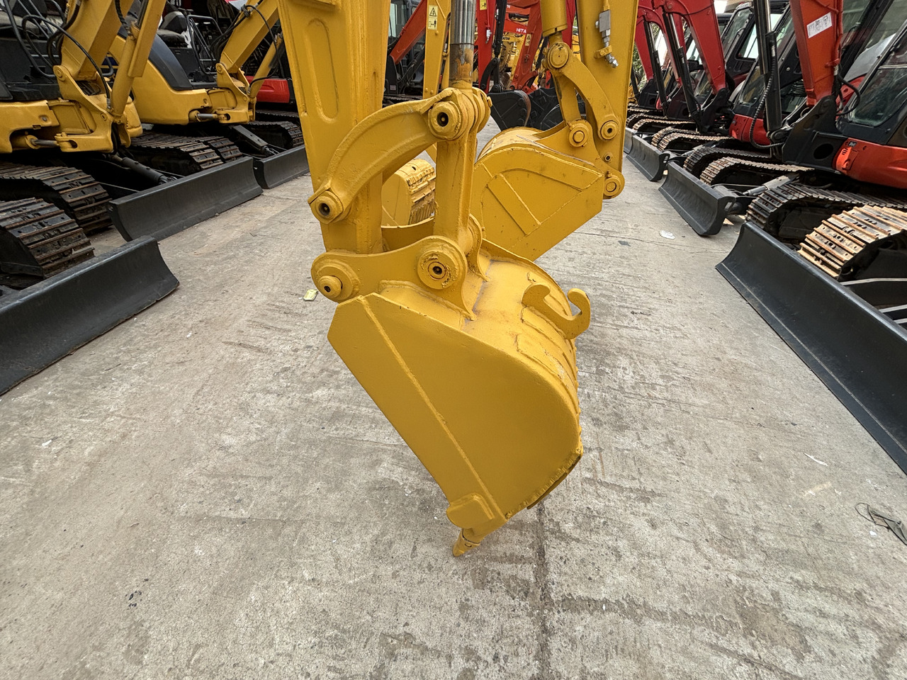 KOMATSU PC35MR - 미니 굴삭기 : 사진 2 KOMATSU PC35MR - 미니 굴삭기 : 사진 2
