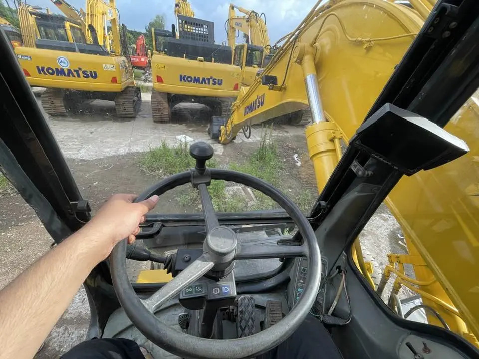 Komatsu PW160-11 - 휠 굴삭기 : 사진 4 Komatsu PW160-11 - 휠 굴삭기 : 사진 4