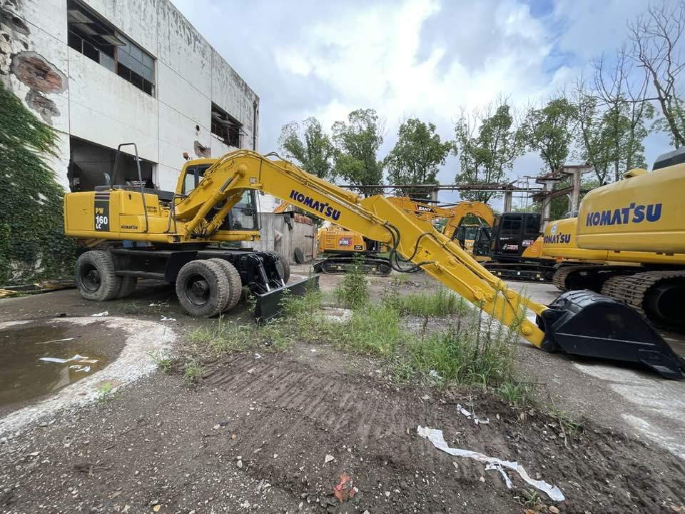 Komatsu PW160-8 - 휠 굴삭기 : 사진 1 Komatsu PW160-8 - 휠 굴삭기 : 사진 1