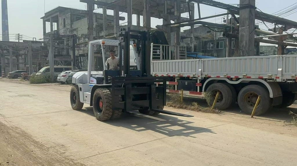 TCM FD 100 Z8 - 텔레스코픽 핸들러 : 사진 3 TCM FD 100 Z8 - 텔레스코픽 핸들러 : 사진 3