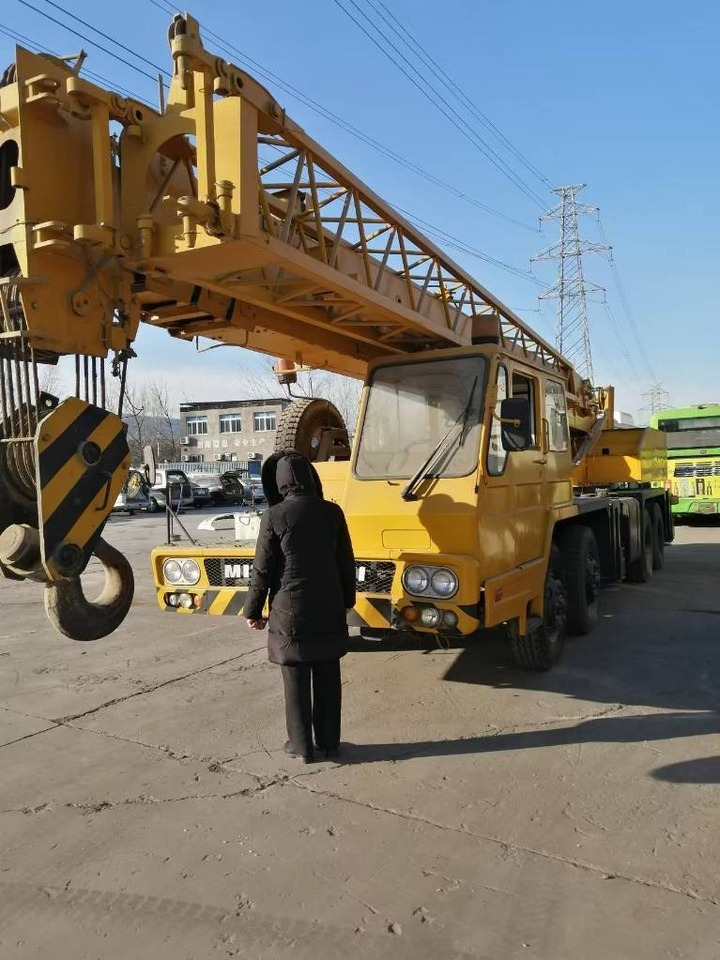 Tadano TL 300 E - 모바일 크레인 : 사진 1 Tadano TL 300 E - 모바일 크레인 : 사진 1