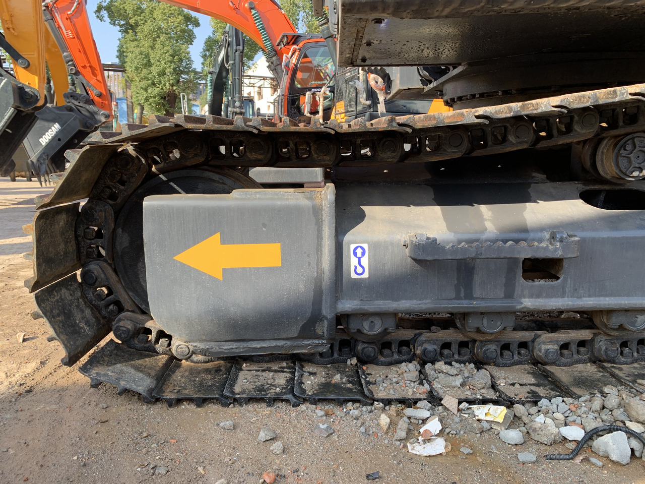 Volvo EC210D - 휠 굴삭기 : 사진 4 Volvo EC210D - 휠 굴삭기 : 사진 4