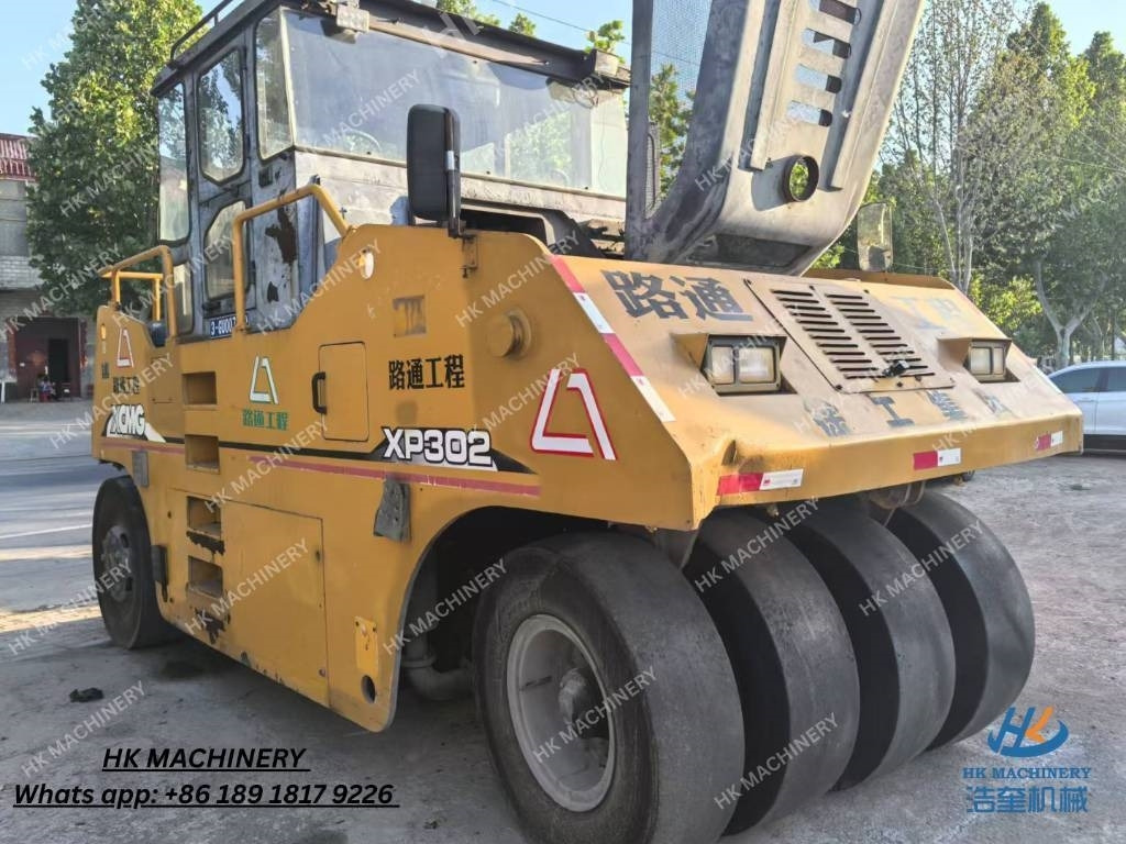 XCMG XP302 - 공압 롤러 : 사진 1 XCMG XP302 - 공압 롤러 : 사진 1