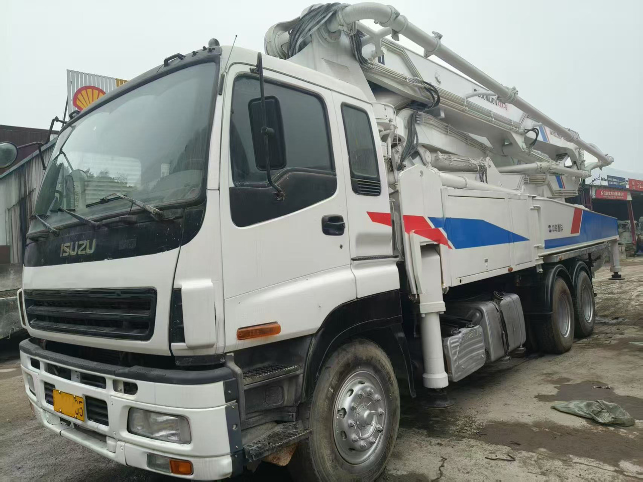 ZOOMLION ZLJ5335THB - 콘크리트 펌프 트럭 : 사진 1 ZOOMLION ZLJ5335THB - 콘크리트 펌프 트럭 : 사진 1