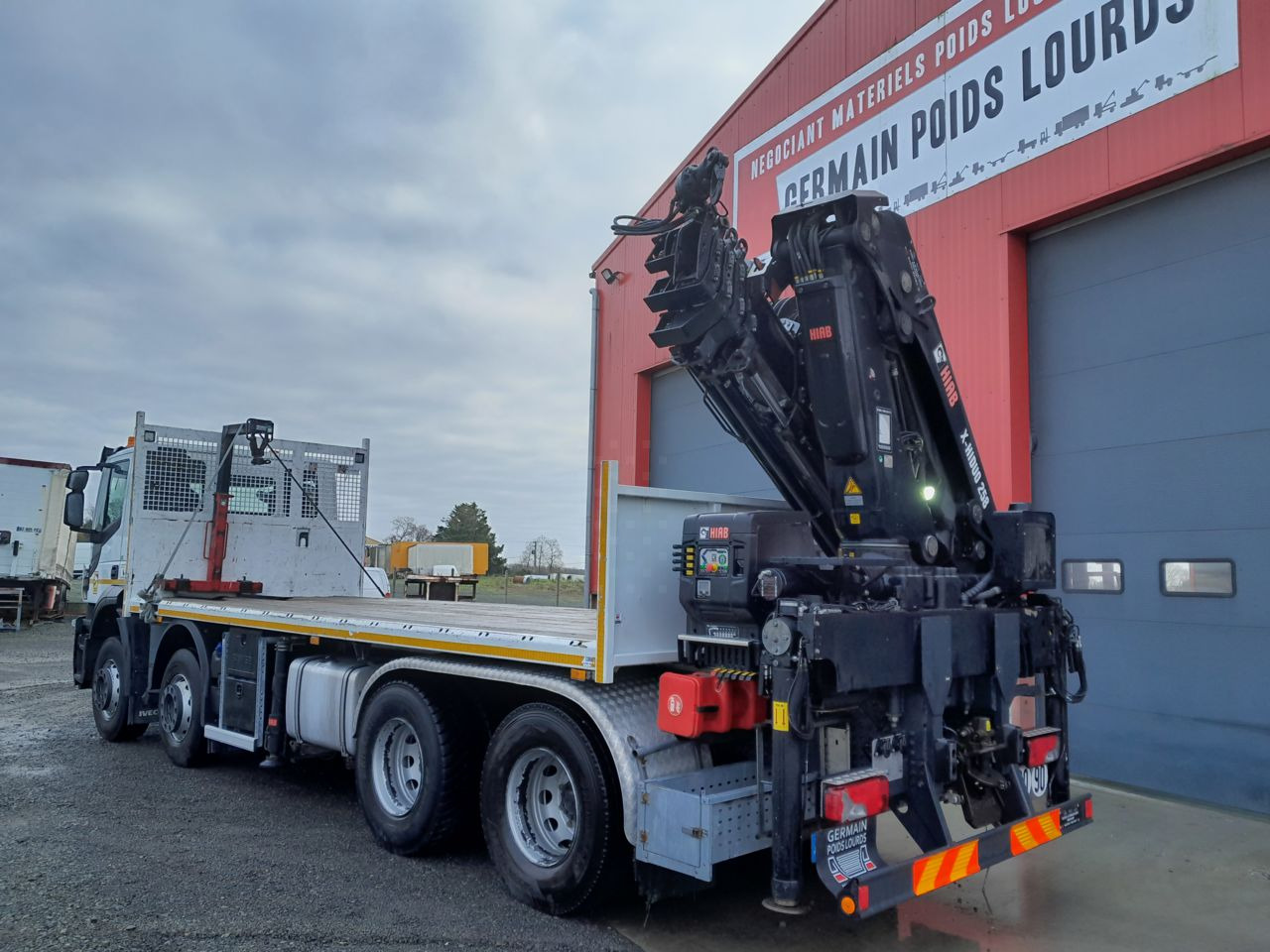 Iveco 8x4 8x4 Standard platform Truck - 드롭사이드/ 플랫베드 트럭, 크레인 트럭 : 사진 5 Iveco 8x4 8x4 Standard platform Truck - 드롭사이드/ 플랫베드 트럭, 크레인 트럭 : 사진 5