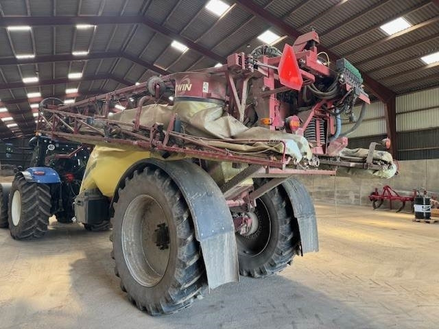 Hardi COMMANDER 7000I TWIN - 견인 스프레이 : 사진 3 Hardi COMMANDER 7000I TWIN - 견인 스프레이 : 사진 3