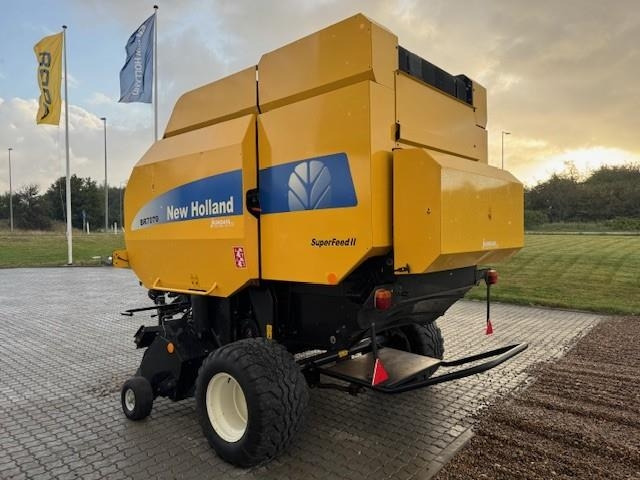New Holland BR7070 - 원형 베일러 : 사진 5 New Holland BR7070 - 원형 베일러 : 사진 5