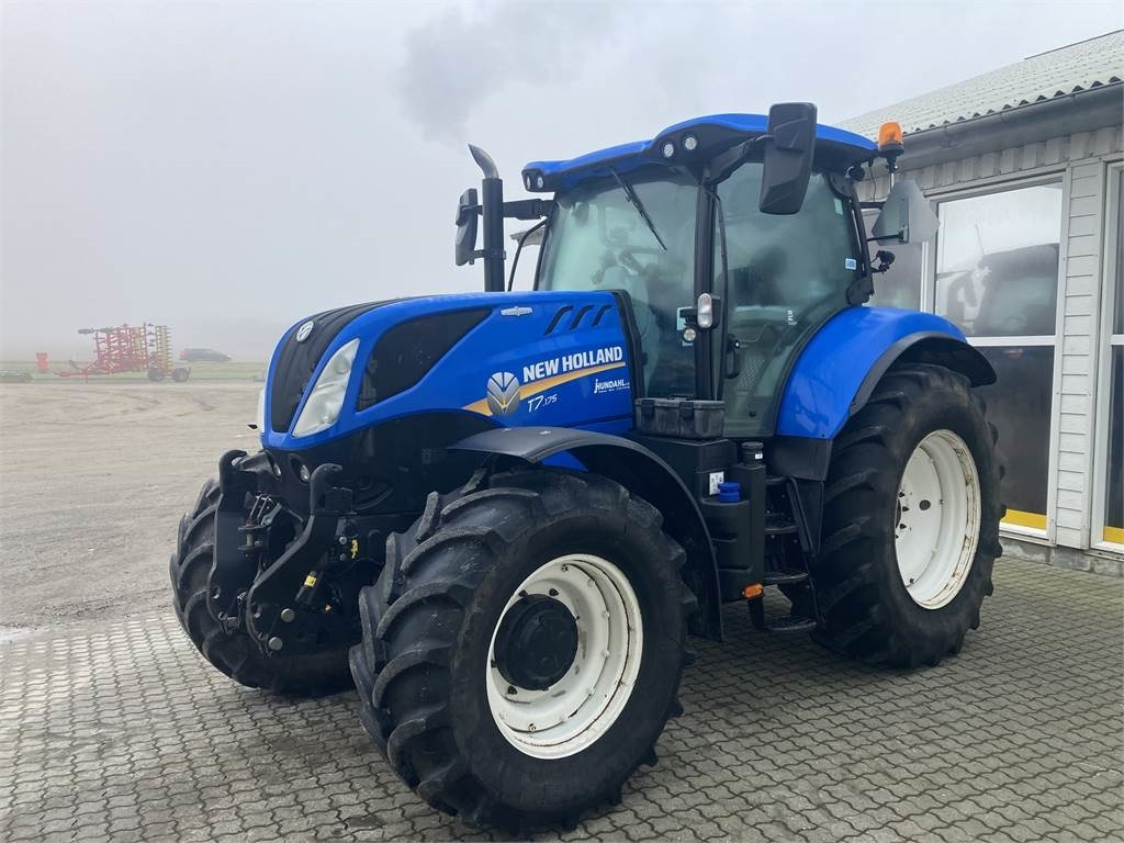 New Holland T7.175 AC MY 18 - 장궤형 트랙터 : 사진 3 New Holland T7.175 AC MY 18 - 장궤형 트랙터 : 사진 3