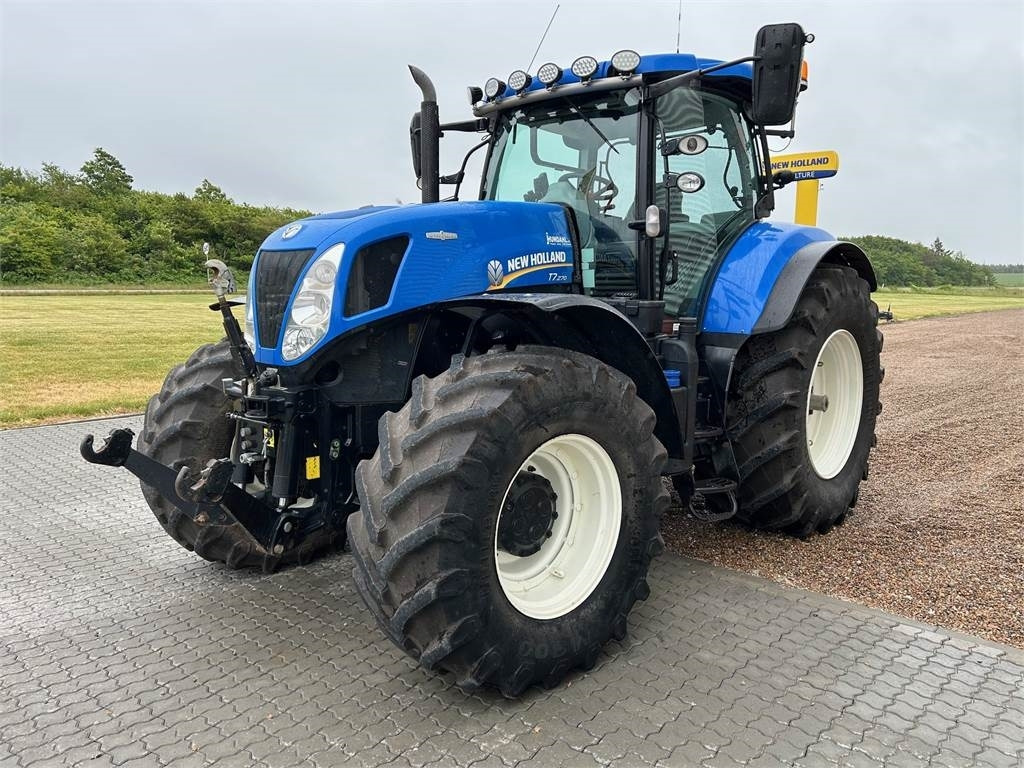New Holland T7.270AC KEY - 장궤형 트랙터 : 사진 5 New Holland T7.270AC KEY - 장궤형 트랙터 : 사진 5