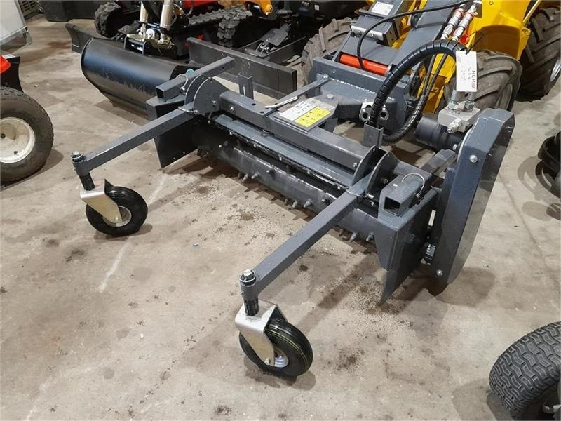 Eurotrac POWER RAKE - 부착물 건설기계 용 : 사진 2 Eurotrac POWER RAKE - 부착물 건설기계 용 : 사진 2