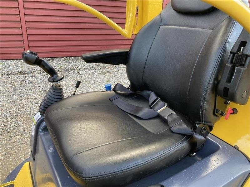 Eurotrac W11 med lang arm, skovl og gafler - 수확기 : 사진 4 Eurotrac W11 med lang arm, skovl og gafler - 수확기 : 사진 4