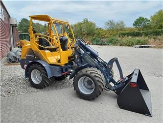 Eurotrac W12 F XL - 수확기 : 사진 1 Eurotrac W12 F XL - 수확기 : 사진 1