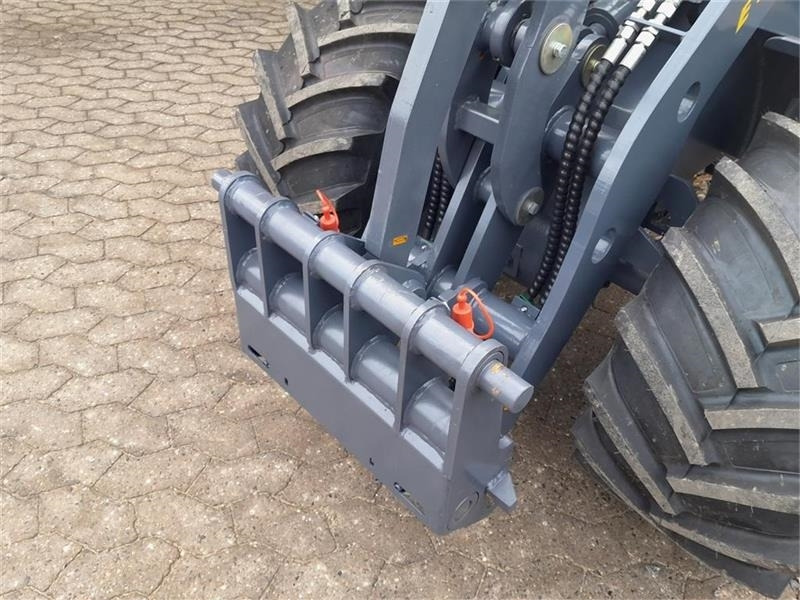 Eurotrac W12 med førerhus - 수확기 : 사진 5 Eurotrac W12 med førerhus - 수확기 : 사진 5