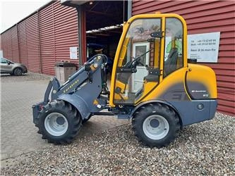 Eurotrac W12S med førerhus, skovl og gafler - 수확기 : 사진 1 Eurotrac W12S med førerhus, skovl og gafler - 수확기 : 사진 1