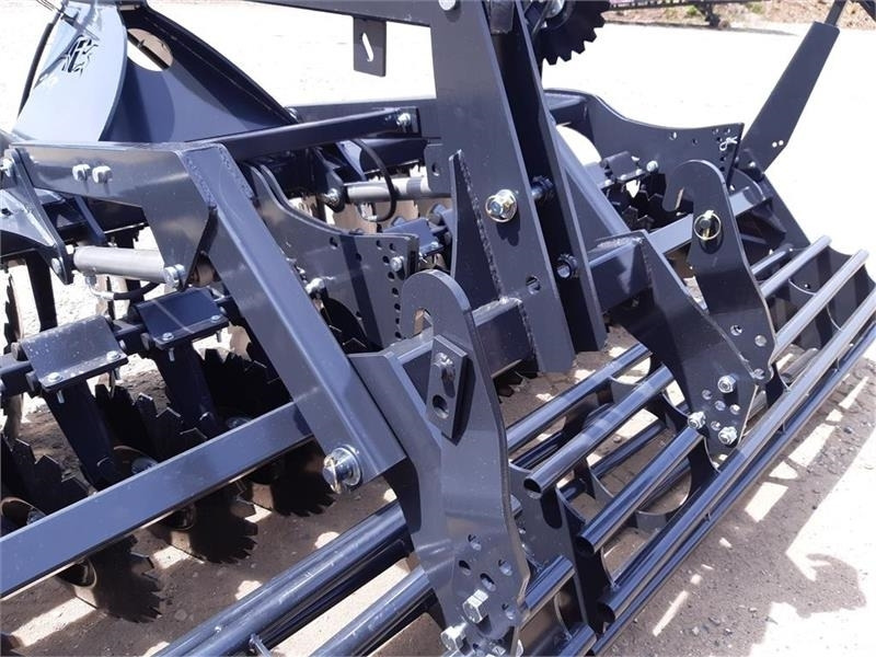 Inter-Tech Diskharve 4 meter J-Maskiner 4 meter med hydraulis - 체인 해로 : 사진 3 Inter-Tech Diskharve 4 meter J-Maskiner 4 meter med hydraulis - 체인 해로 : 사진 3