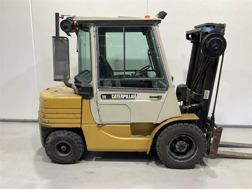 CAT DP35A - 디젤 지게차 : 사진 1 CAT DP35A - 디젤 지게차 : 사진 1