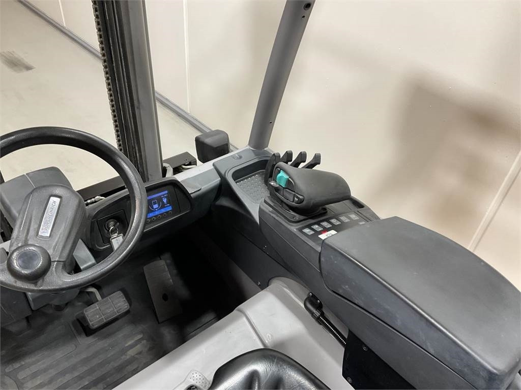 Jungheinrich EFG 425 K - 전기 지게차 : 사진 3 Jungheinrich EFG 425 K - 전기 지게차 : 사진 3