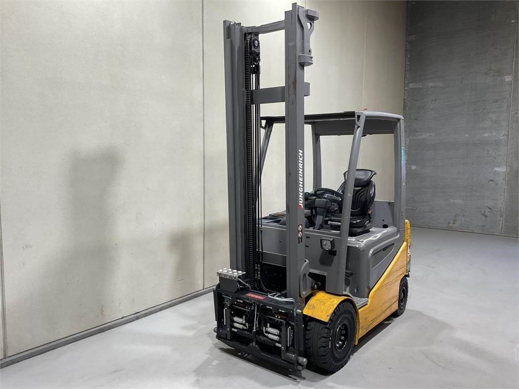 Jungheinrich EFG 425 K - 전기 지게차 : 사진 4 Jungheinrich EFG 425 K - 전기 지게차 : 사진 4