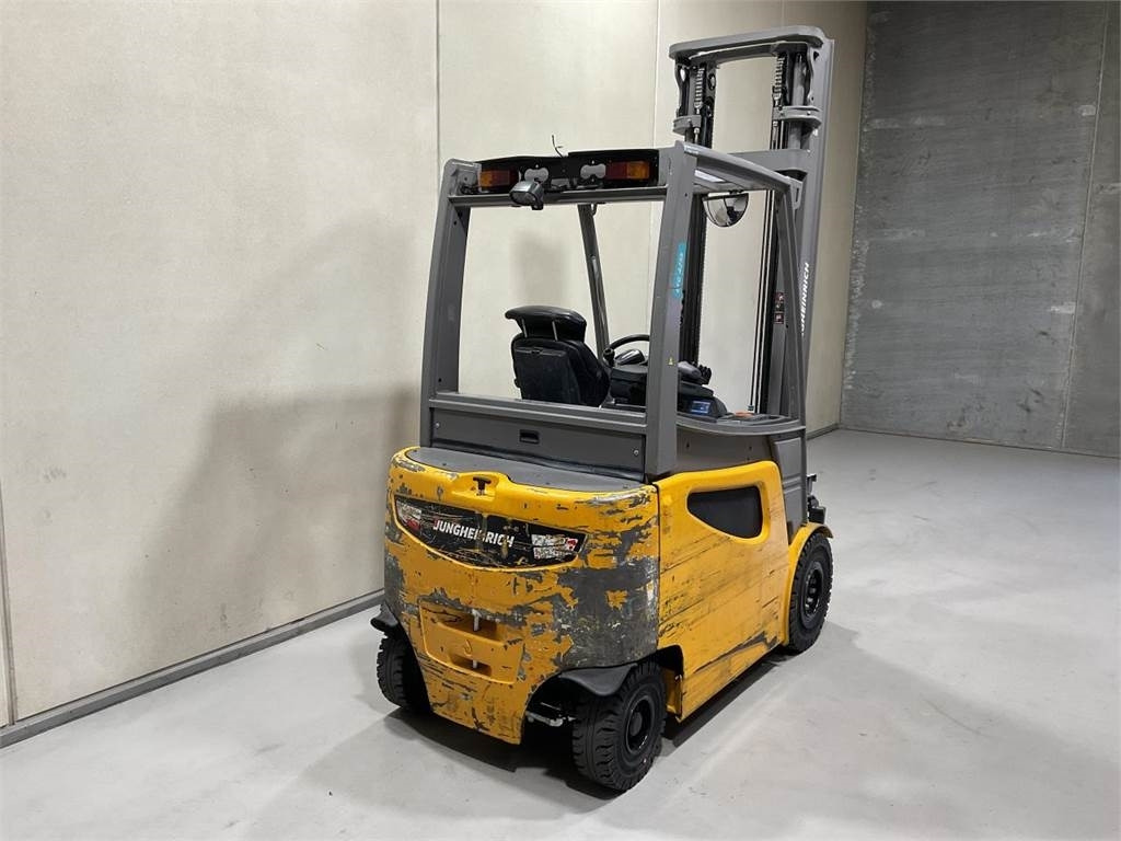Jungheinrich EFG 425 K - 전기 지게차 : 사진 2 Jungheinrich EFG 425 K - 전기 지게차 : 사진 2