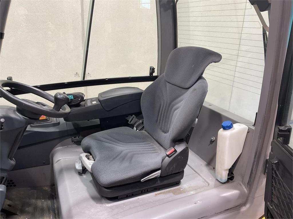 Jungheinrich EFG 425K - 전기 지게차 : 사진 5 Jungheinrich EFG 425K - 전기 지게차 : 사진 5