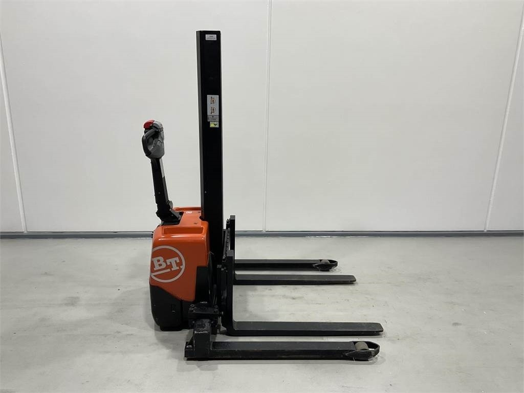 Toyota HWE100 - 스태커 : 사진 1 Toyota HWE100 - 스태커 : 사진 1